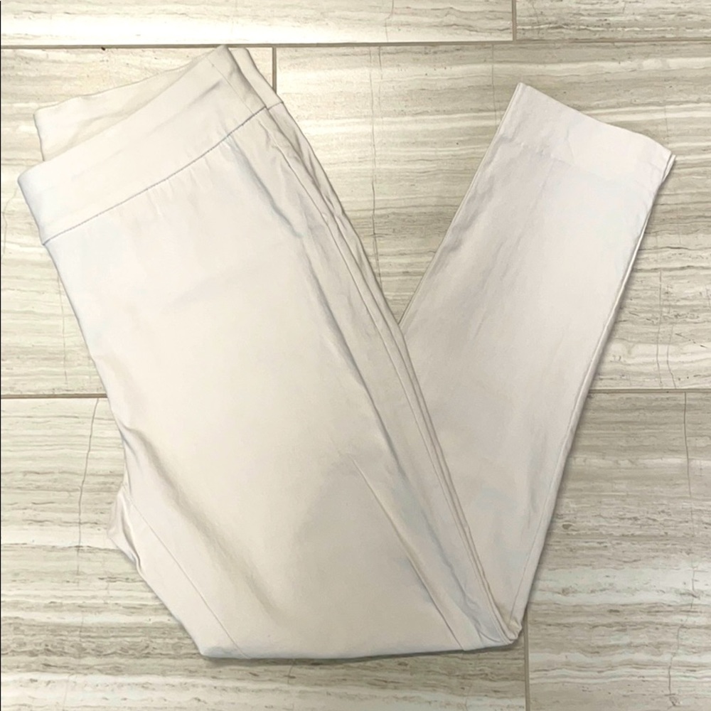 Chicos white SO SLIMMING pants